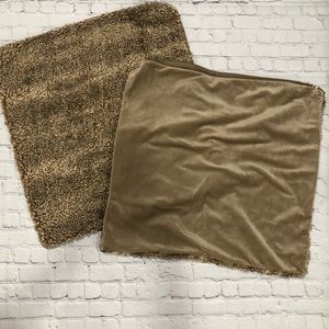 26 x 26 Pottery Barn Throw Pillow Covers